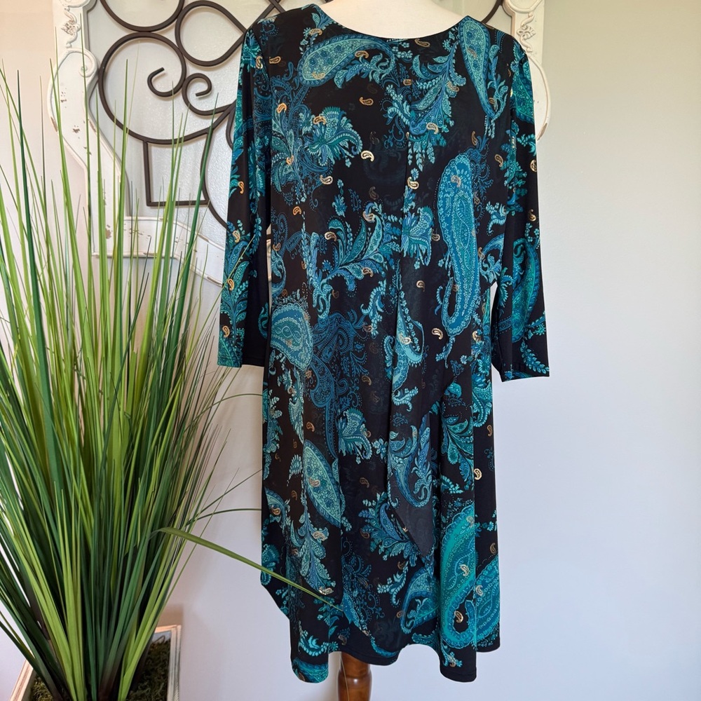 R&K Size 12 Gorgeous Dress with 3/4 Sleeve and Sheer Overlay